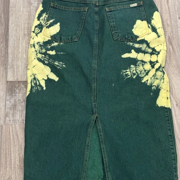 Urban Outfitters Green Tie-Dye Midi Skirt - Picture 2 of 5